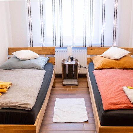 Rheintal-Ferien - 90 Qm Ferienwohnung Mit Wine & Style - Dein Urlaub Am Rhein Niederheimbach Bagian luar foto