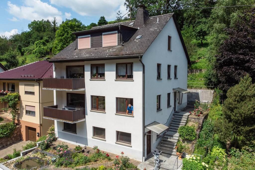Rheintal-Ferien - 90 Qm Ferienwohnung Mit Wine & Style - Dein Urlaub Am Rhein Niederheimbach Bagian luar foto